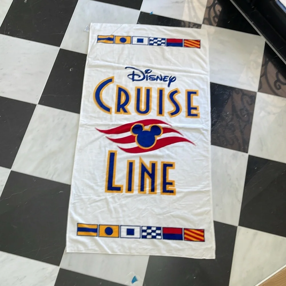 🛳️Disney Cruise Line Vintage Beach Towel New - Picture 1 of 6